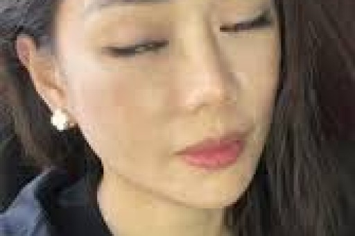 闫学晶直播翻车：人设崩塌账号封禁事件分析