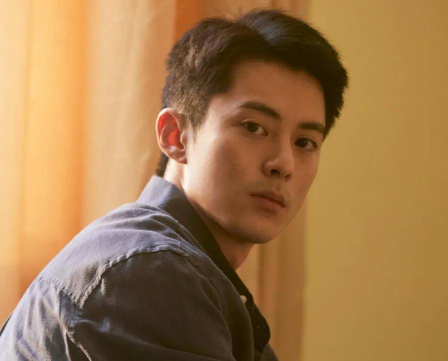 王鹤棣掉粉20万!路人缘崩塌代言作品告急