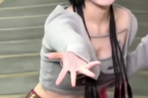人设崩塌！韩沛颖在校真实状态：与全班作对、撒谎卖惨、手腕多处刀疤