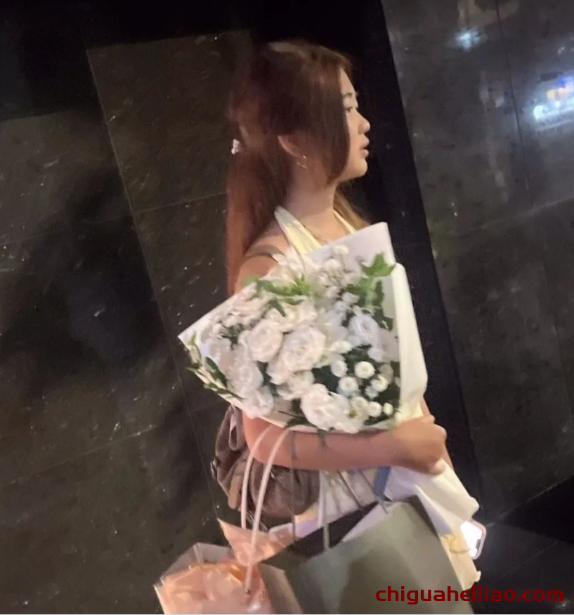 曹格女儿颜值大转变,继承父母优良基因