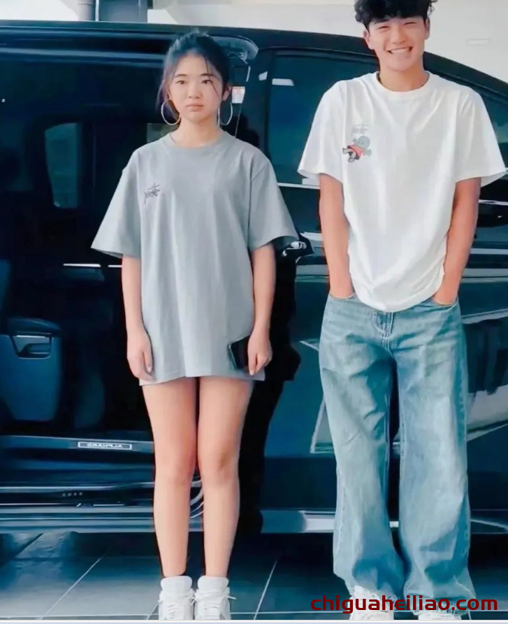 曹格女儿颜值大转变,继承父母优良基因